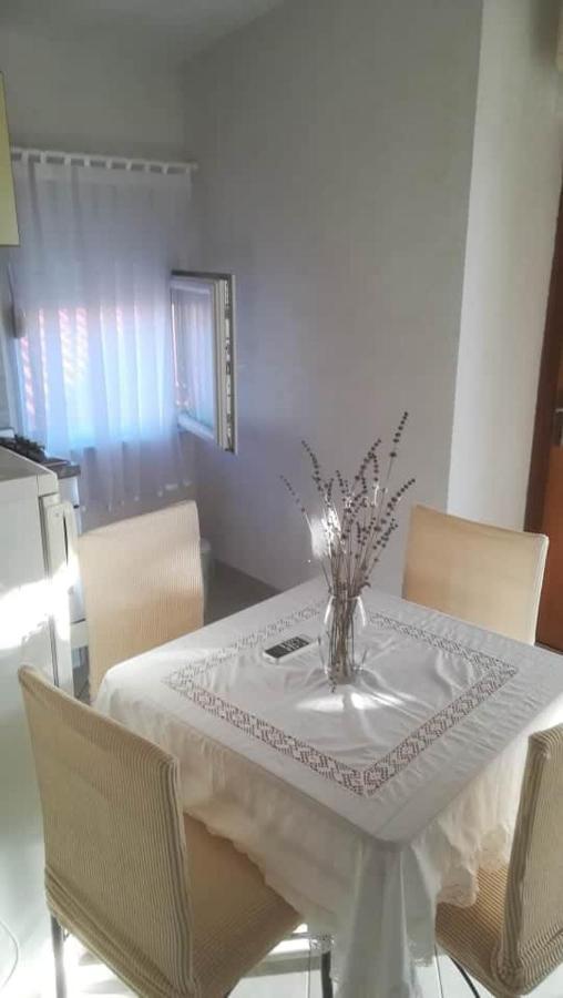 Apartment Krmpotic Vir Kültér fotó
