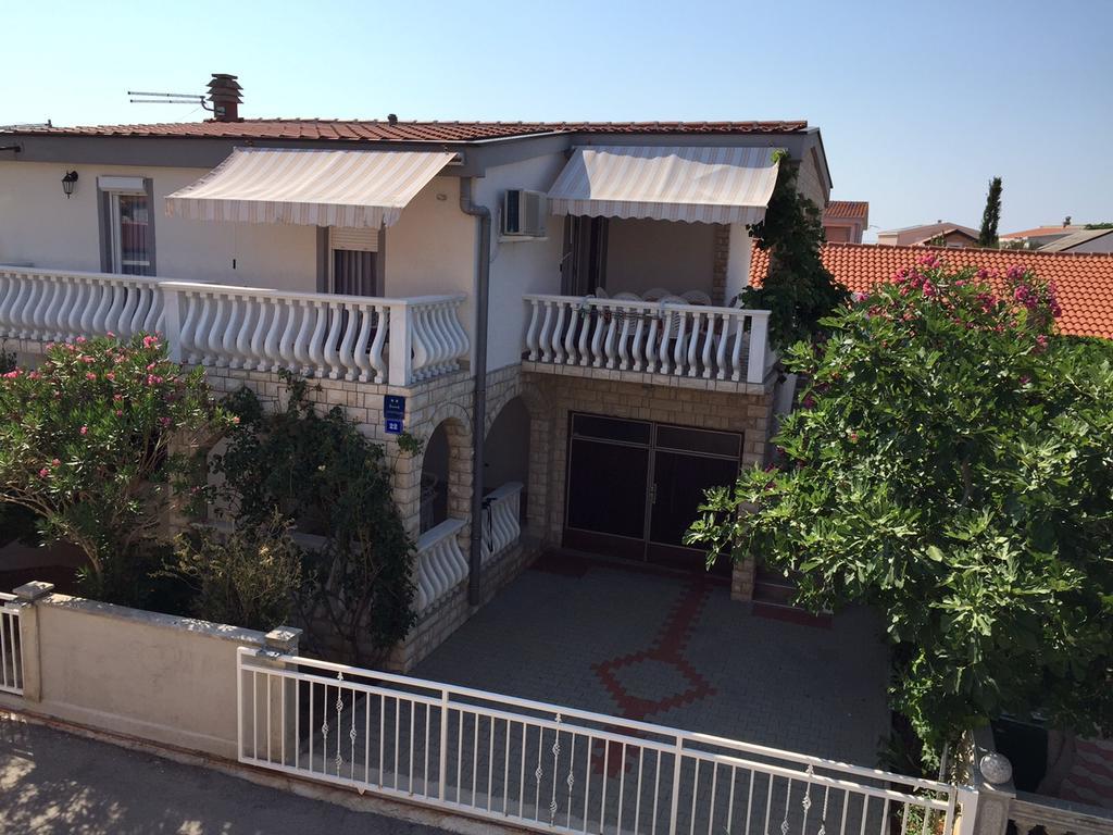 Apartment Krmpotic Vir Kültér fotó