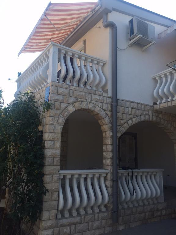 Apartment Krmpotic Vir Kültér fotó